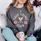 True Crime Club Sweatshirt | Rose Wreath & Crossed Knives Graphici Gldan 18000 Sweatshirt