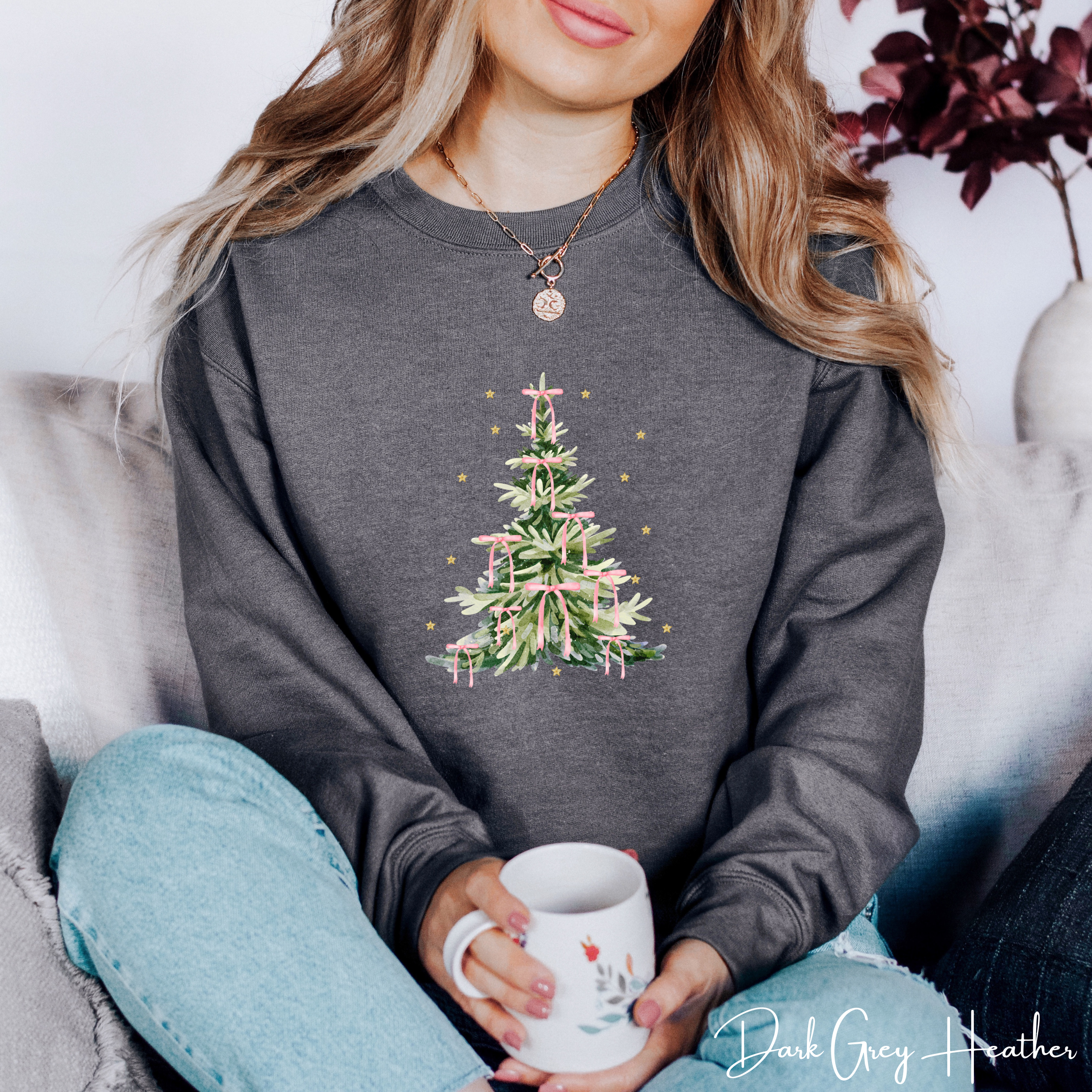 🎀🎄 Vintage Coquette Christmas Tree Sweatshirt – Retro Holiday Tree with Bow Decor • Soft & Feminine Festive Crewneck