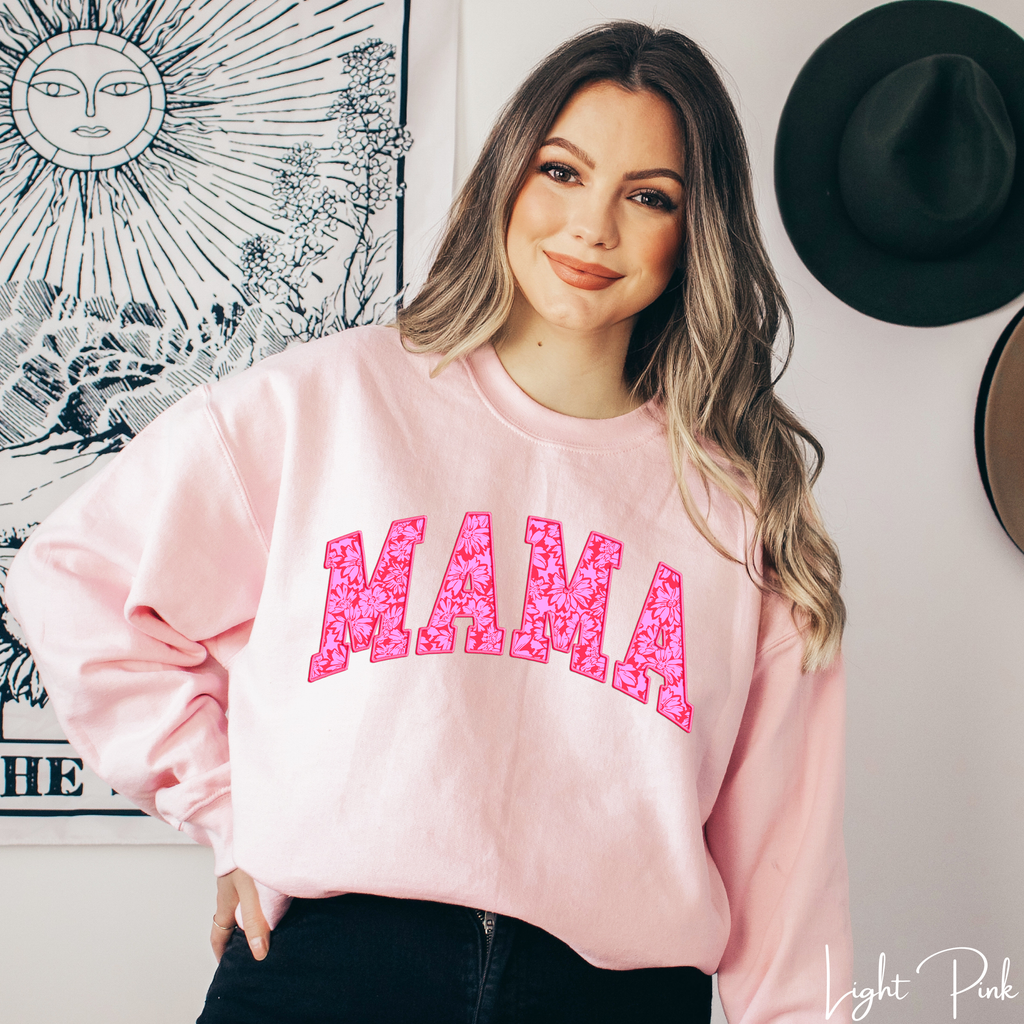 ✨ MAMA Floral Sweatshirt – Gildan 18000 | Cozy Pink Flower Mama Gildan 18000 Crewneck 💗🌸