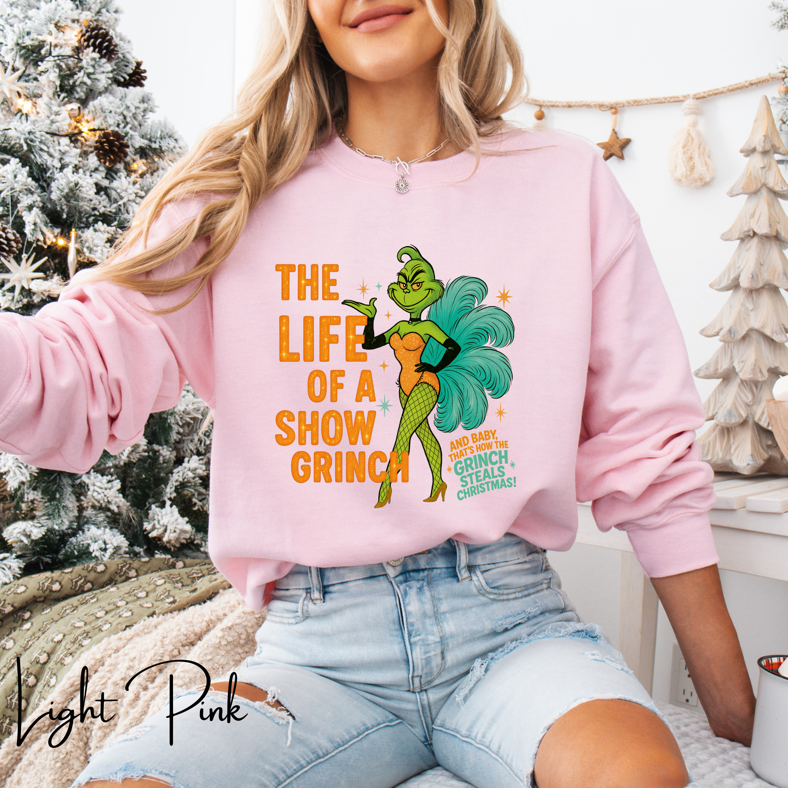 💚🎄 The Life of a Show Grinch Gildan 18000 Sweatshirt – Showgirl Grinch Holiday Crewneck • Funny Festive Performer Aesthetic
