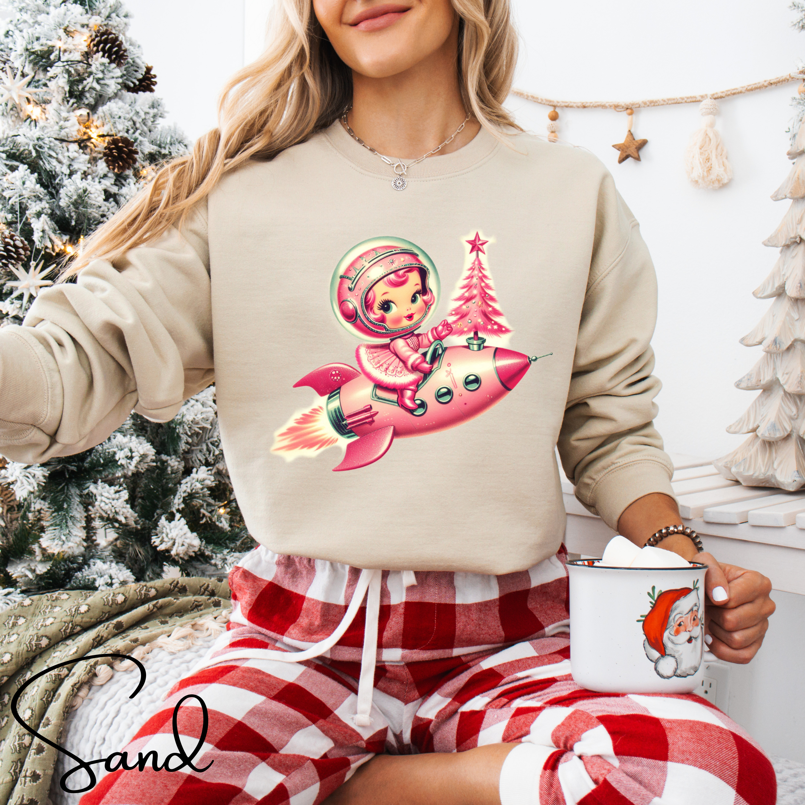🚀 “Retro Rocket Reindeer Girl Christmas Sweatshirt” – Gildan 18000 🚀